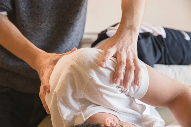 Dobre łóżko rehabilitacyjne - nieocenione w opiece nad chorym